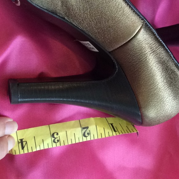 Nanette Lepore “Provocativ” bronze pumps - Picture 10 of 13